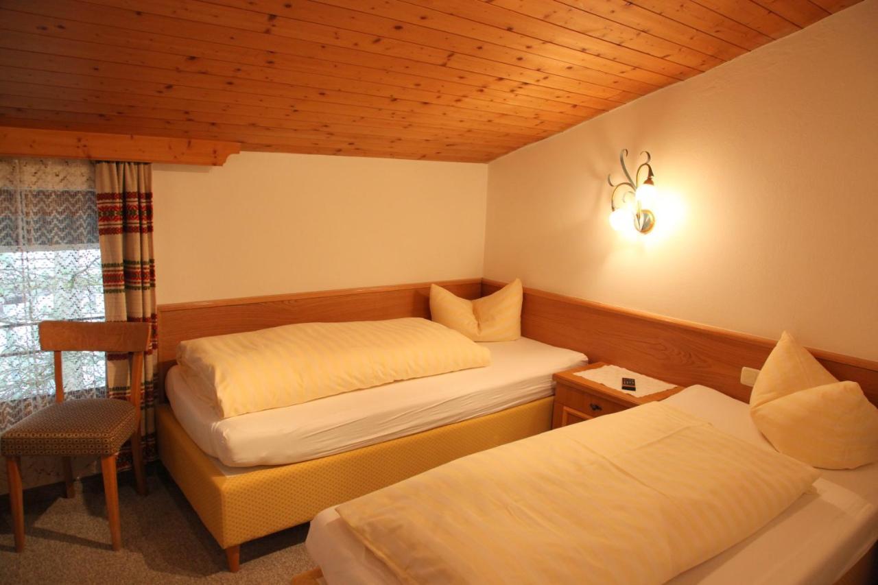 Hotel Pinzger トゥクス エクステリア 写真